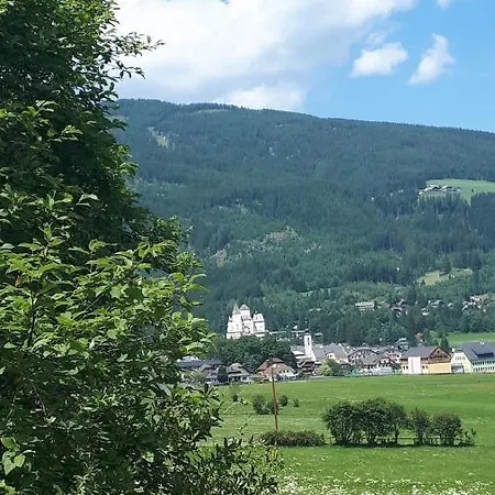 Schartner Apartament *